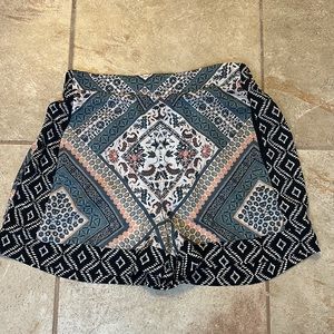 XHILARATION shorts patterned SZ small coastal cowgirl college party handkerchief